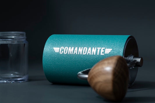 Comandante Handkaffeemühle Blade Alpine Lagoon