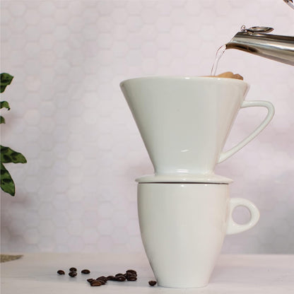 Cilio Kaffeefilter Größe 6 aus Porzellan – Handfilter für Kaffee - spülmaschinengeeignet - klassisch weiß - langlebig & hitzebeständig