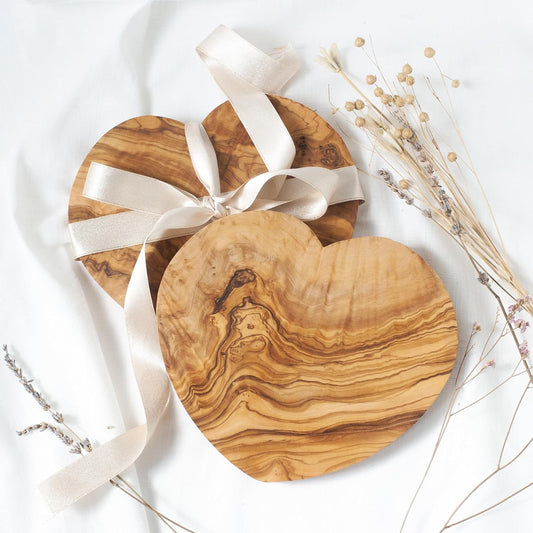Hofmeister olive wood heart board 21 cm