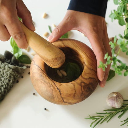 Hofmeister mortar &amp; pestle olive wood 11 cm